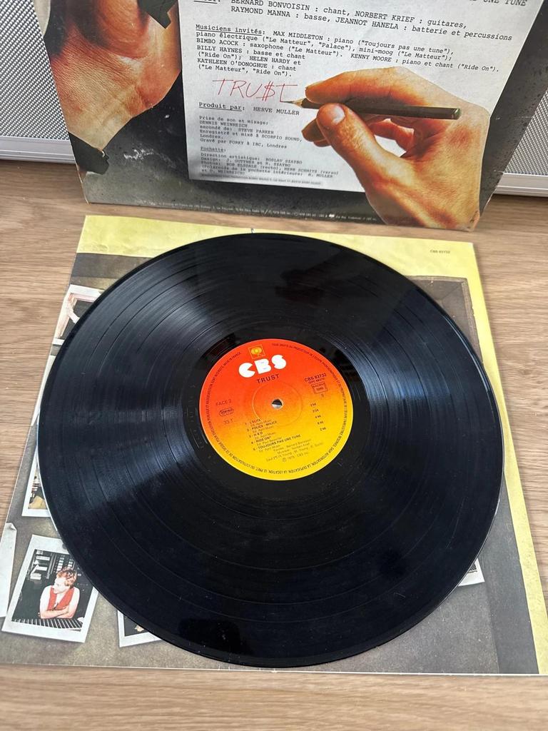 Vinyle Trust