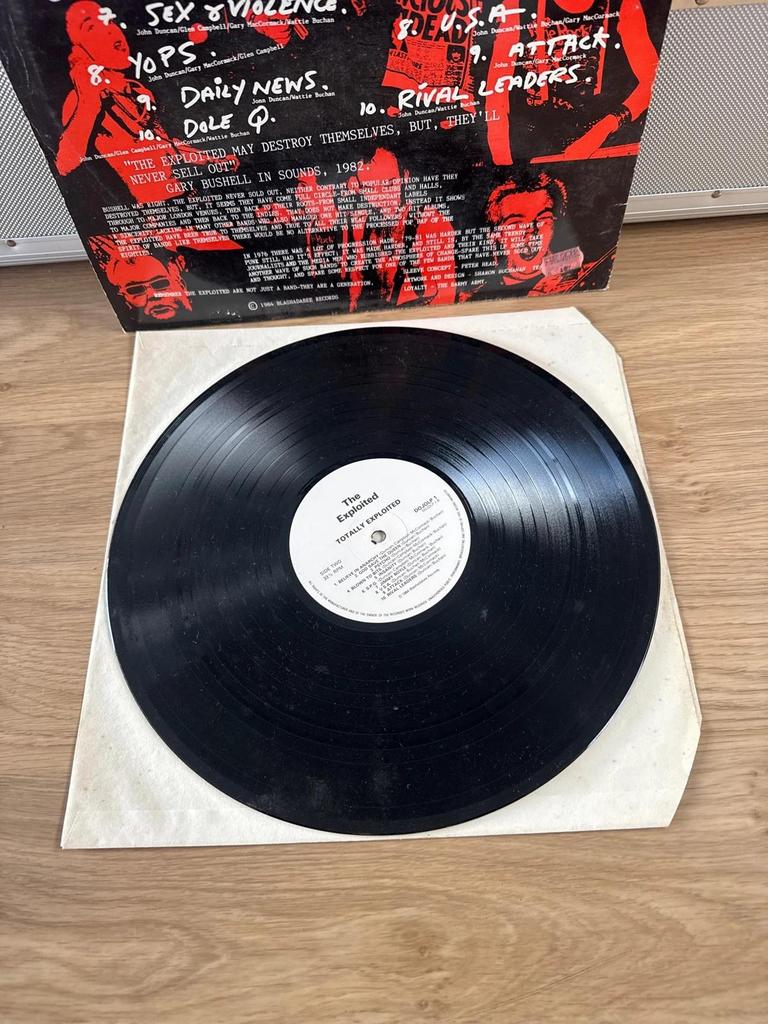Vinyle Totally Exploited – Compilation punk culte Uk